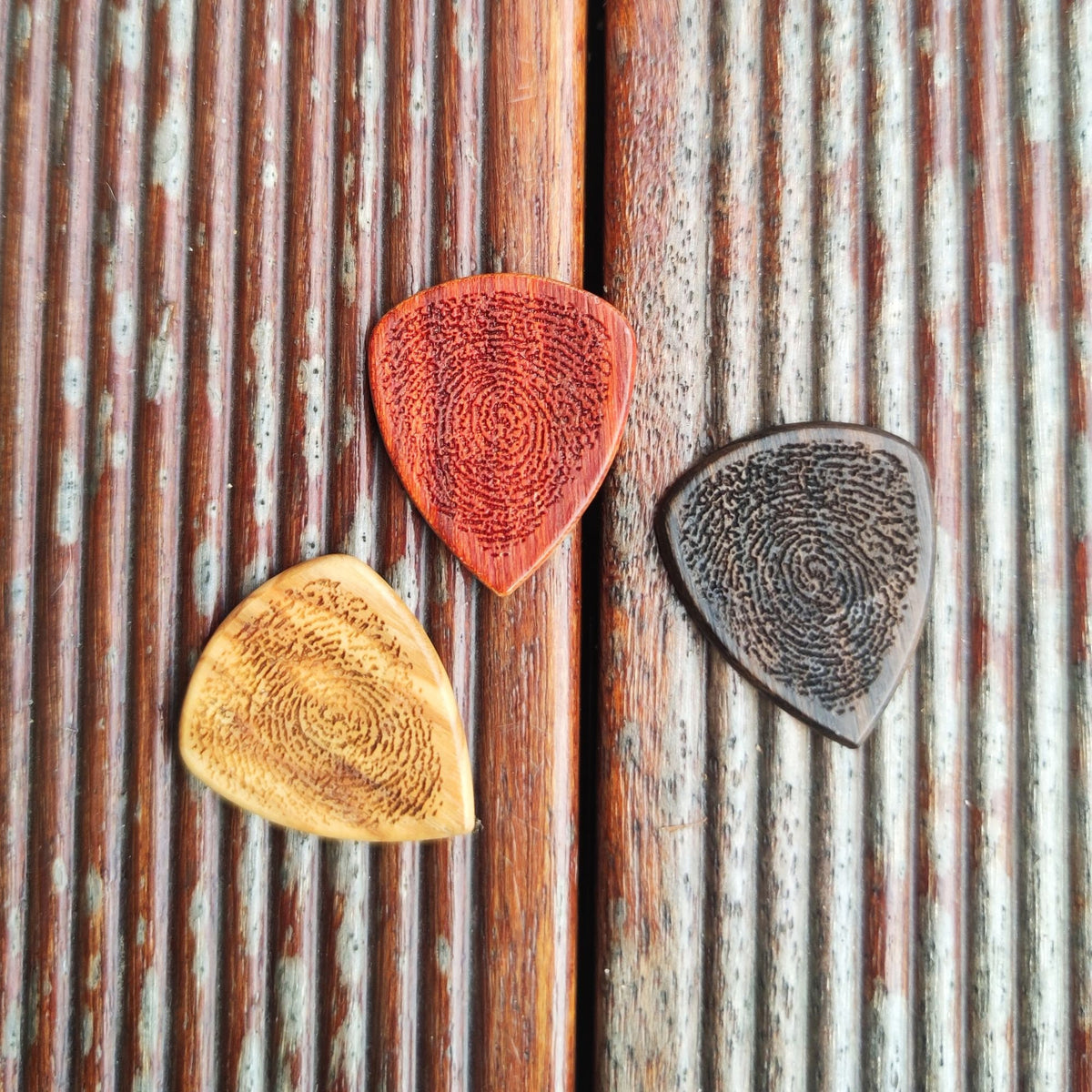 Personalized Fingerprint Guitar Pick Box: Engraved Wooden Plectrum